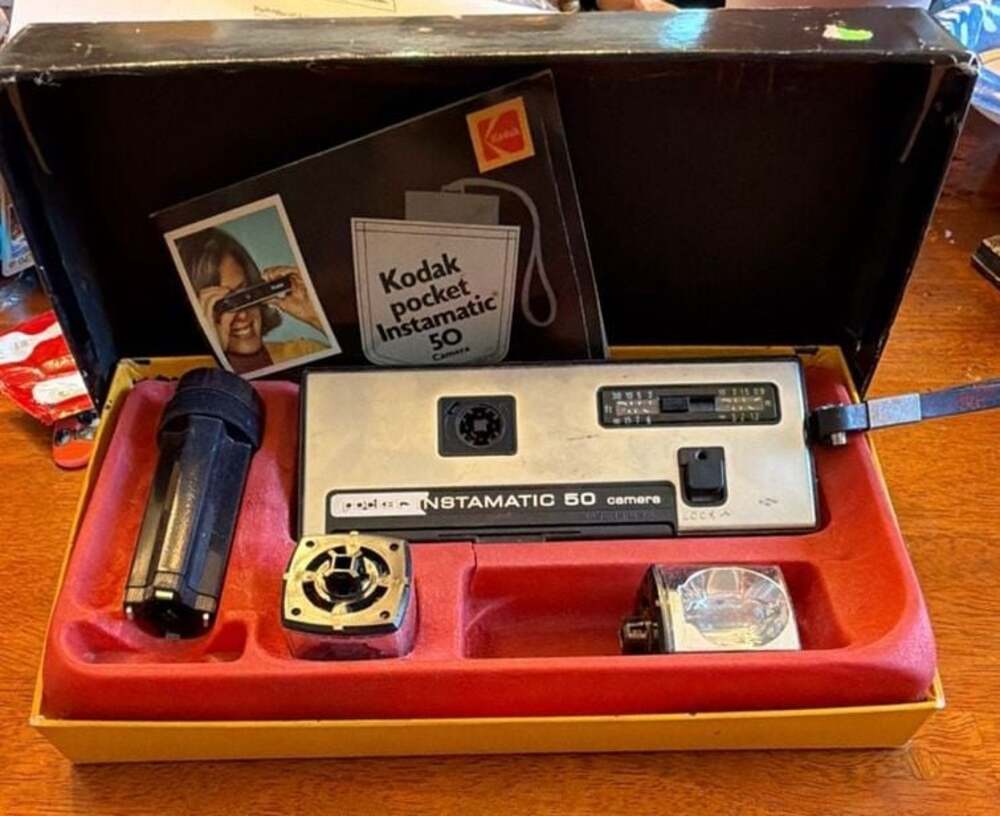 Vintage Kodak Pocket Instamatic 50 Camera Outfit with Magicube Extender